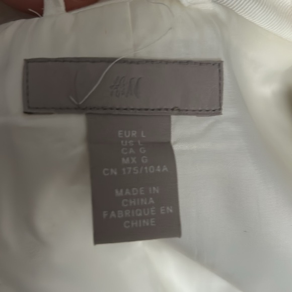 Oversized women’s blazer in off-white - Picture 6 of 8